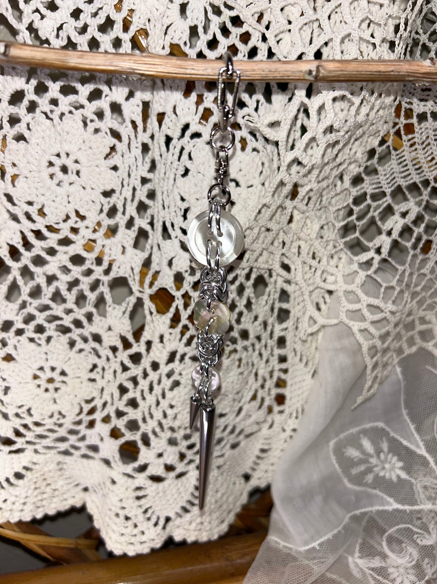White Shell Button Chainmail Keychain